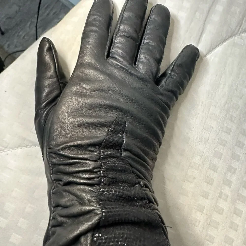 Wilsons Leather Womens Thinsulate Lined Touchpoint Leather Glove Black Small